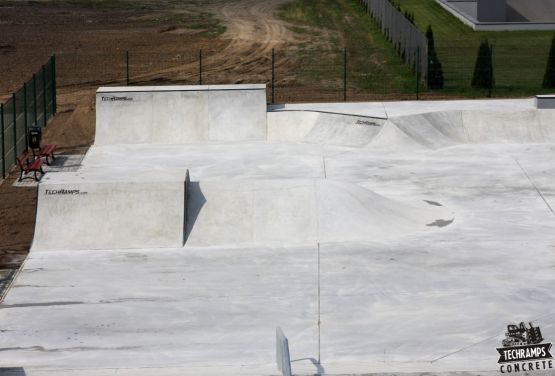 Monolithischer Skatepark - Wolsztyn