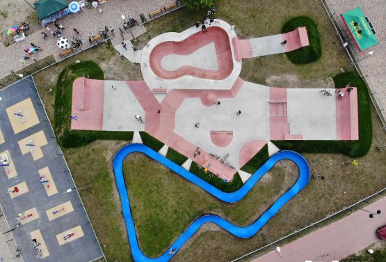Obiekty sportowe XXI wieku - skatepark i pumptrack w Sławnie