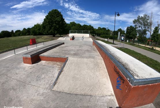 Obstacles dans la rue - Skatepark Bydgoszcz