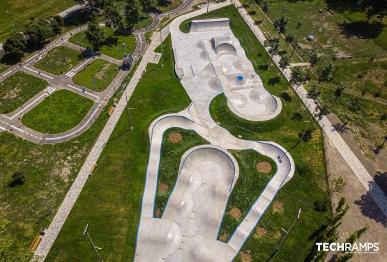 Skatepark y pumptrack de hormigón - Piekary Śląskie 