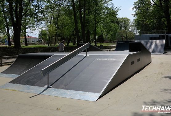 Poręcz w skateparku w Sulęcinie