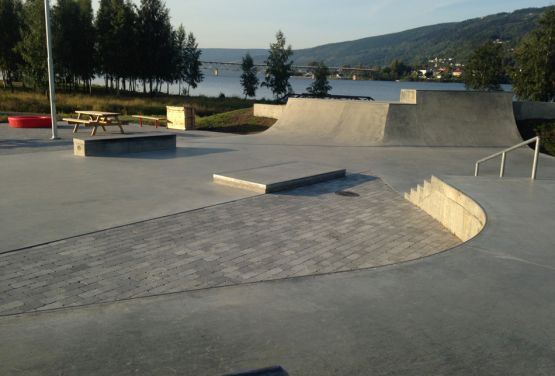 Przeszkody w norweskim skateparku (Lillehammer - Norwegia)