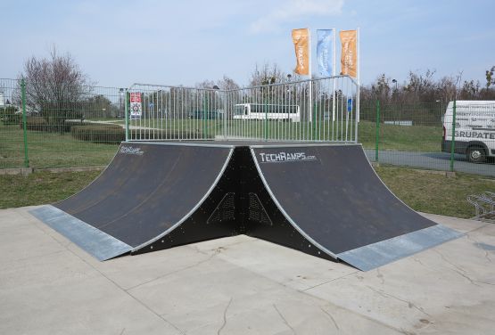 Quarter Pipe w skateparku w Tarnowskich Górach