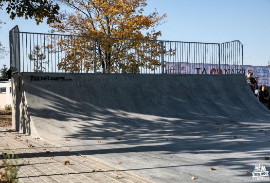 Concreto skatepark en Nakło nad Notecią