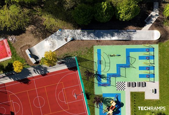 Skatepark at Primary School 78 - Luczanowicka Street - Cracow