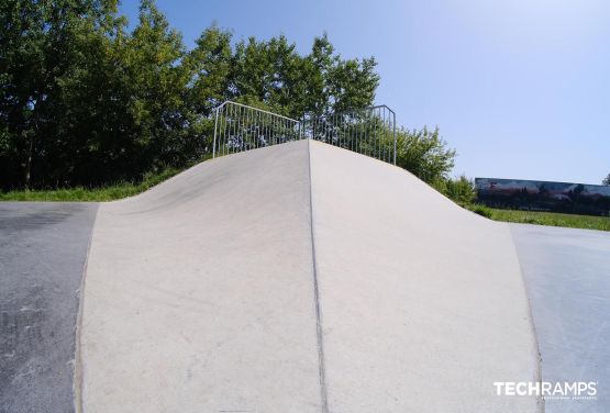 Skatepark en béton - Brzesko