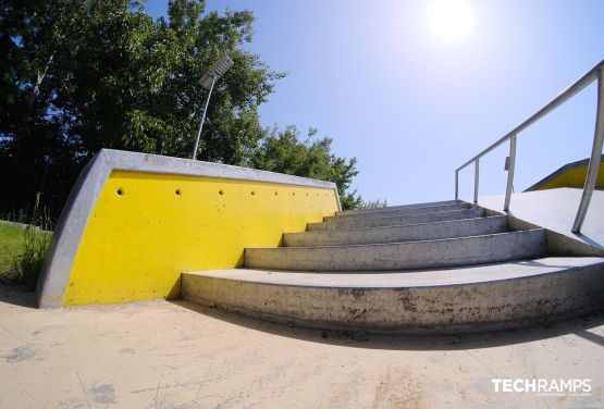 Skatepark en béton - Brzesko