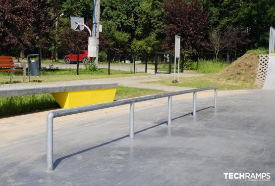 Skatepark en béton - Brzesko