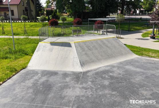 Skatepark en béton - Brzesko