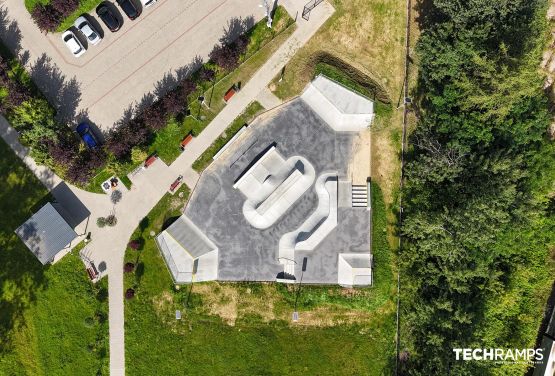 Skatepark en béton - Brzesko