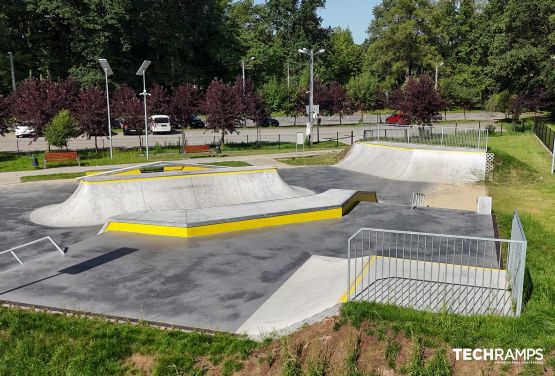 Skatepark en béton - Brzesko